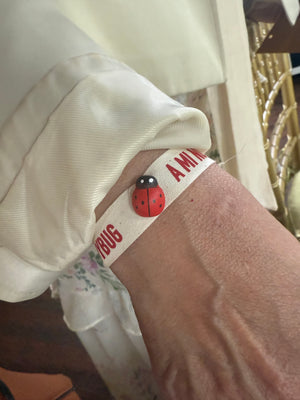 A mi no me cae ni Coquito pulsera sencilla con leyenda..
