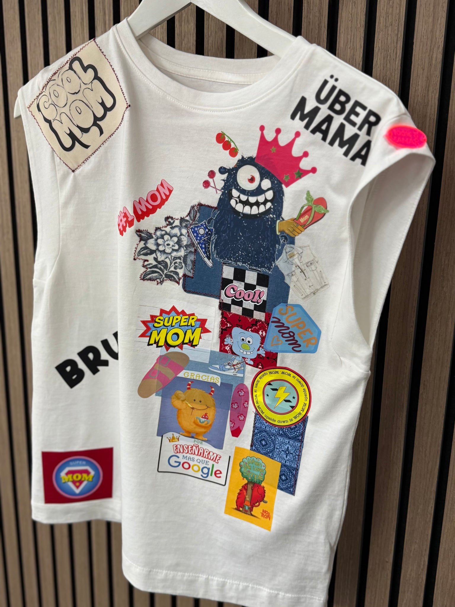 MOMSTER TEE